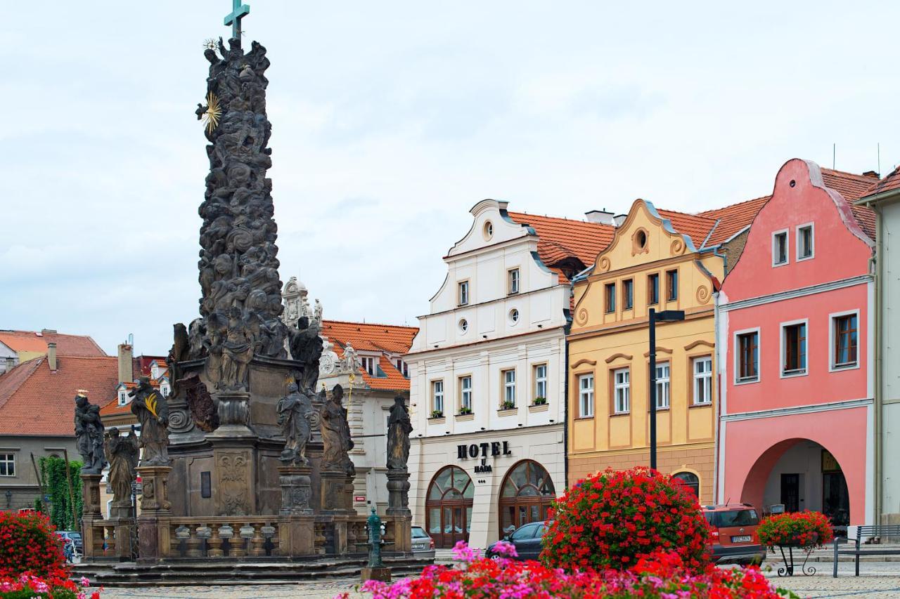 Hotel U Hada Zatec Exteriör bild